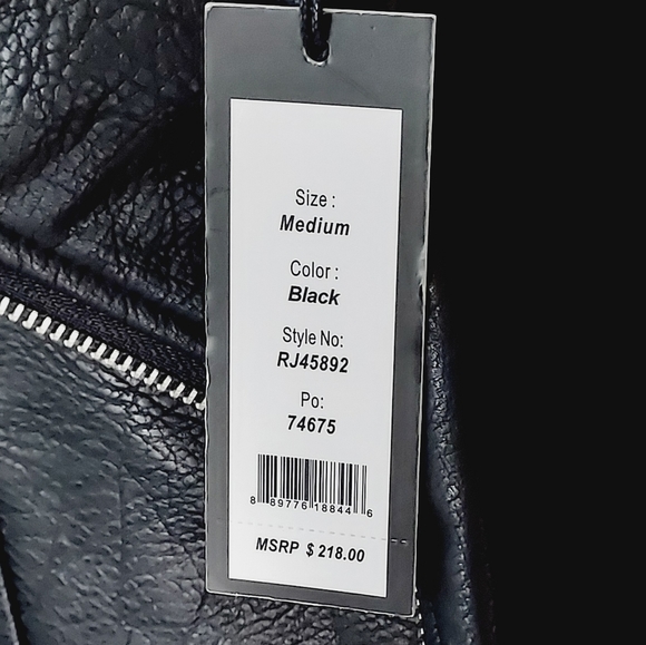 NEW! Romeo & Juliet black vegan leather zip-up cropped moto jacket🆕️Size Med - Picture 9 of 15